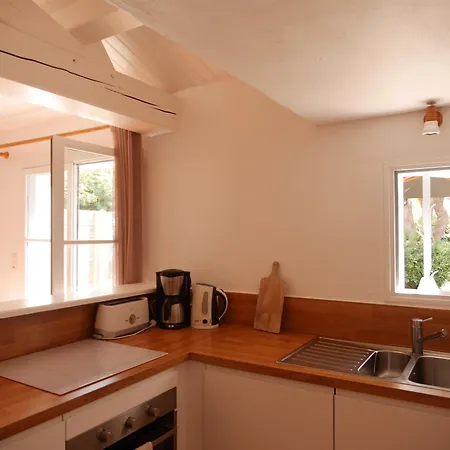 Le Parc Des Mimosas בית נופש נוארמוטייה-אן-ליל